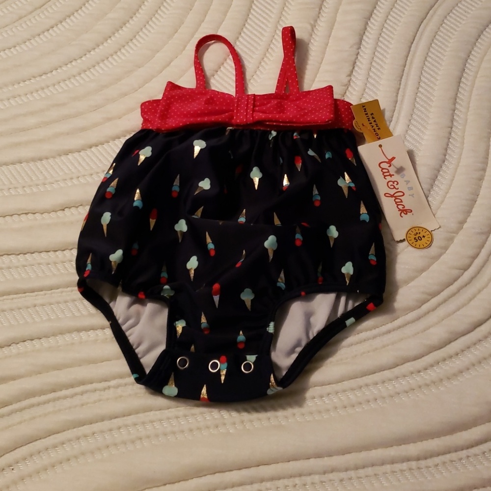 Baby bodysuit